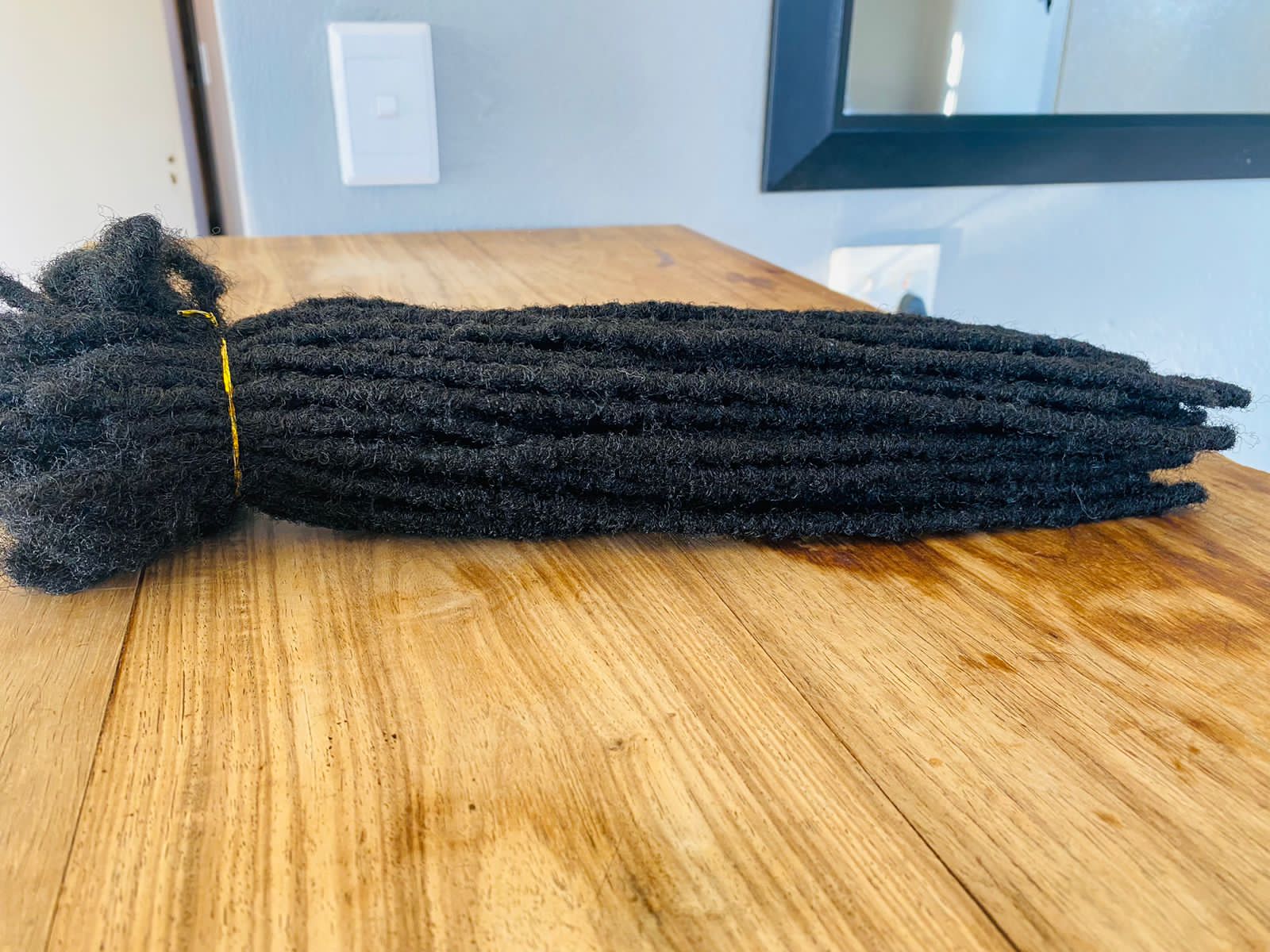 Royal Locks - 10" Faux Locs